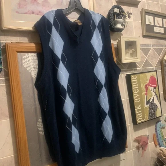 Trust vest - Picture 2 of 7